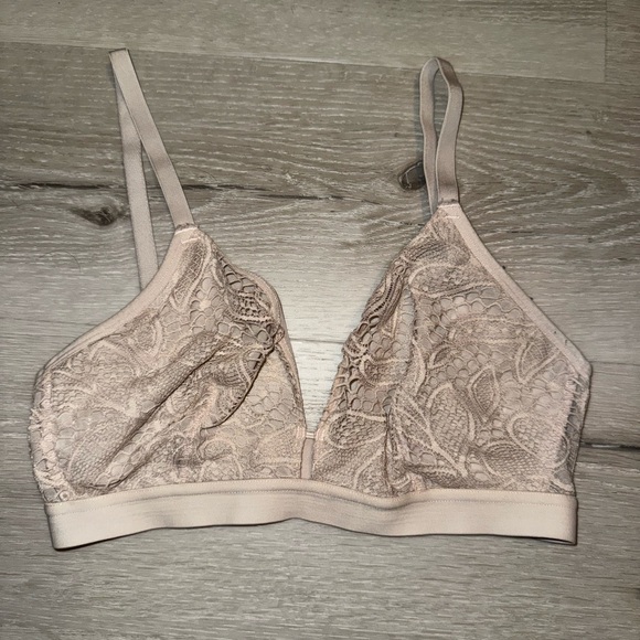 Lively Bra 1 - Picture 1 of 5